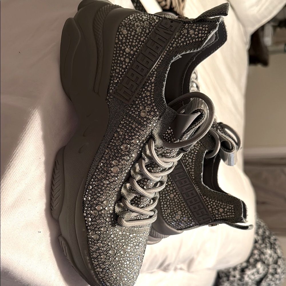 Stylish Gray Sneakers